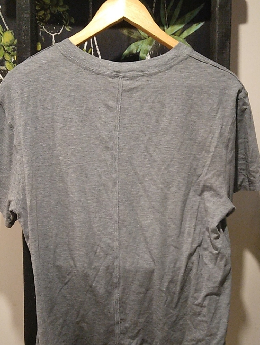 Women's Lululemon Short Sleeve Tee - Picture 2 of 6